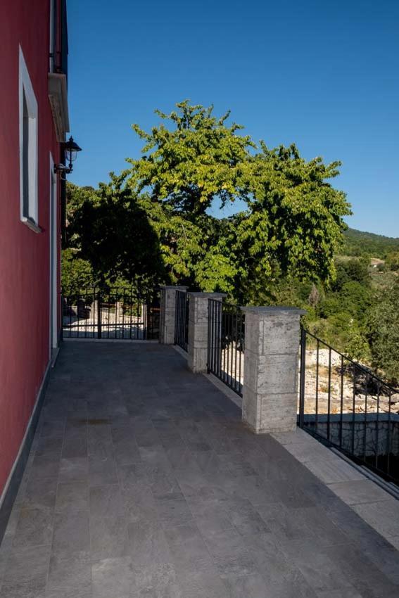 Il Mascherone Sepino Esterno foto