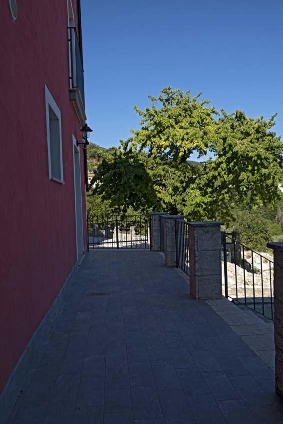 Il Mascherone Sepino Esterno foto